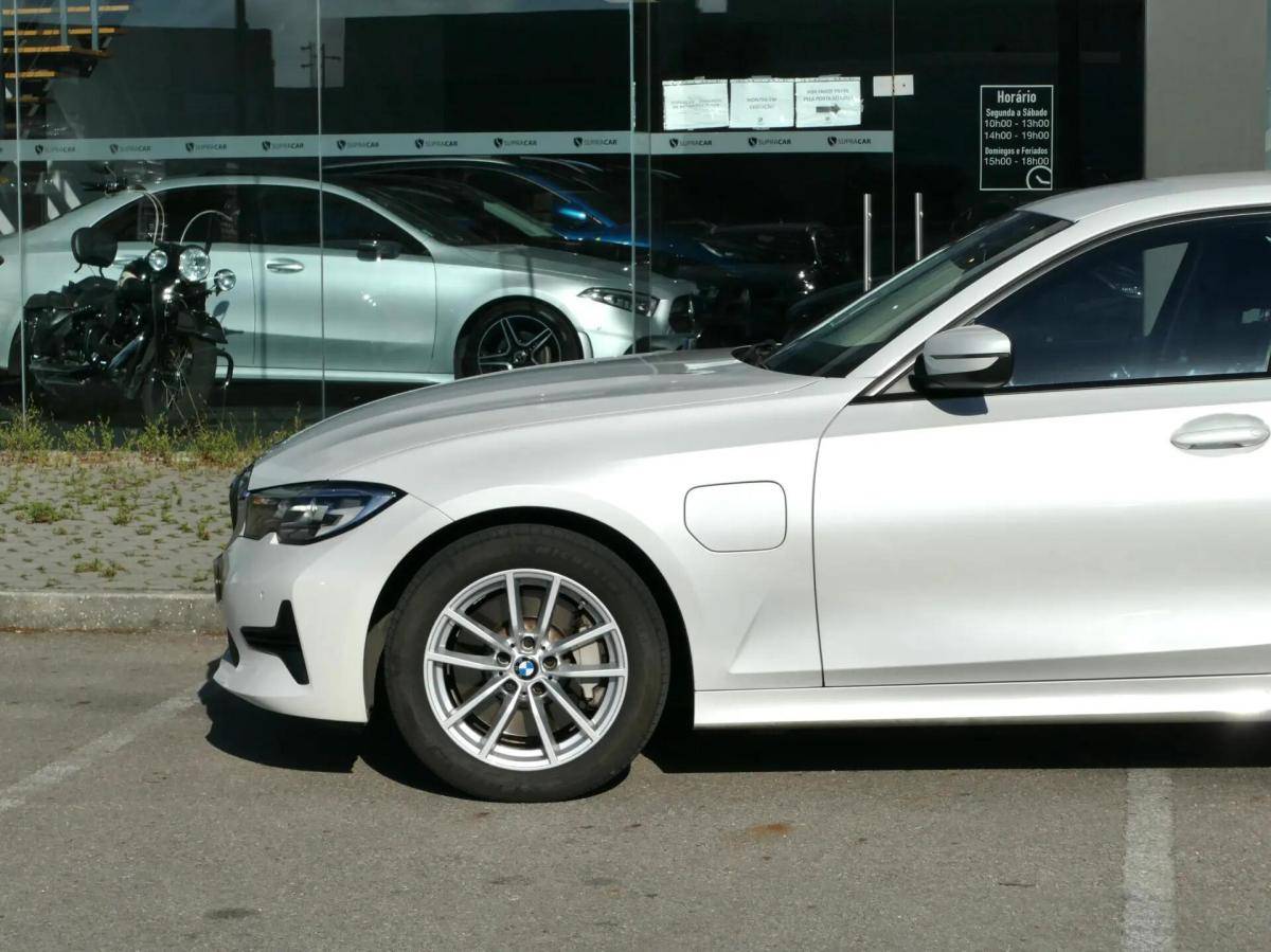 bmw-serie-3-2019-hibrido-a-gasolina-1998cc