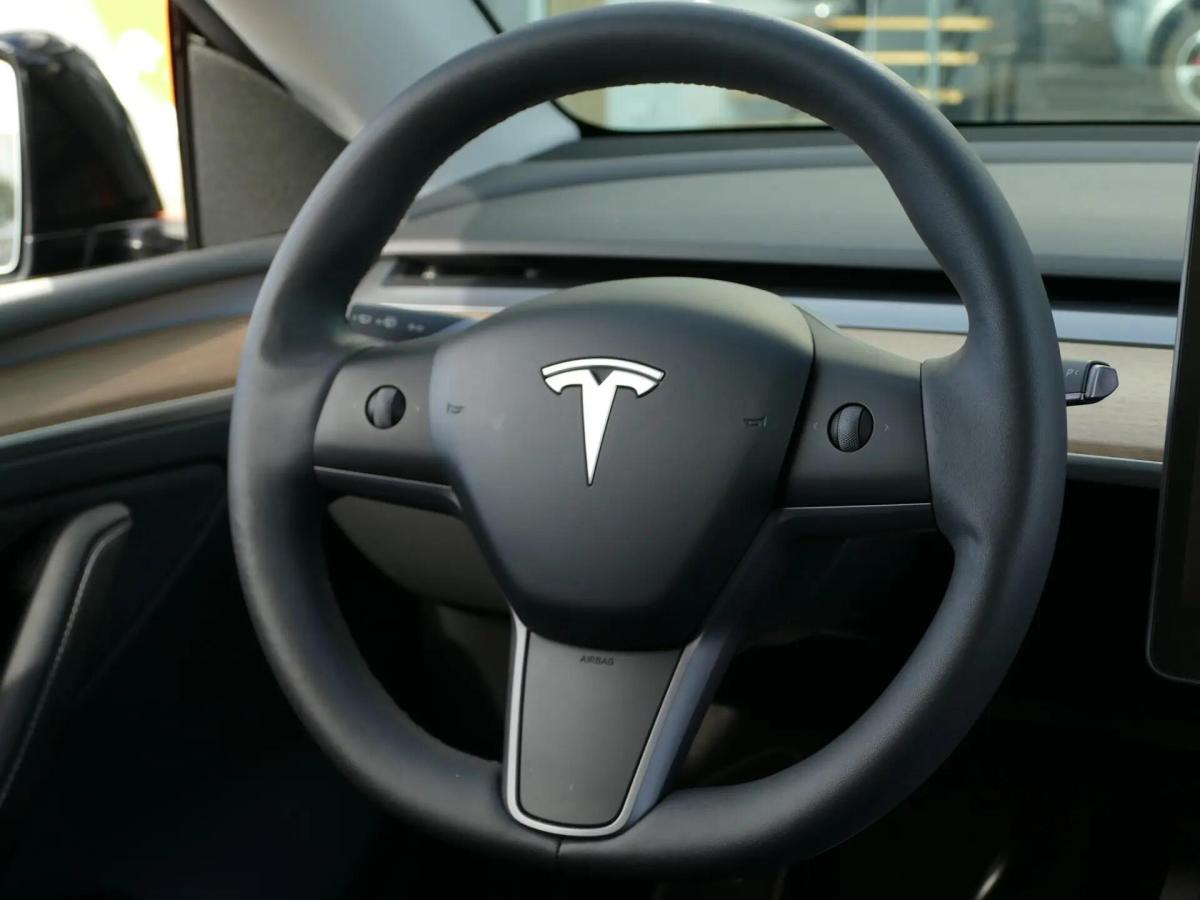 tesla-model-y-2023-eletrico-0cc