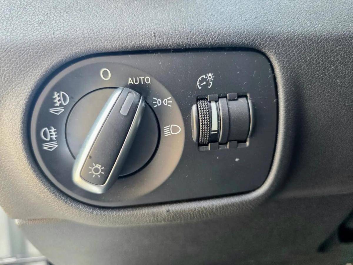audi-a1-2011-diesel-1598cc