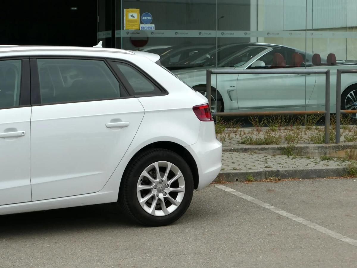 audi-a3-sportback-2015-diesel-1598cc