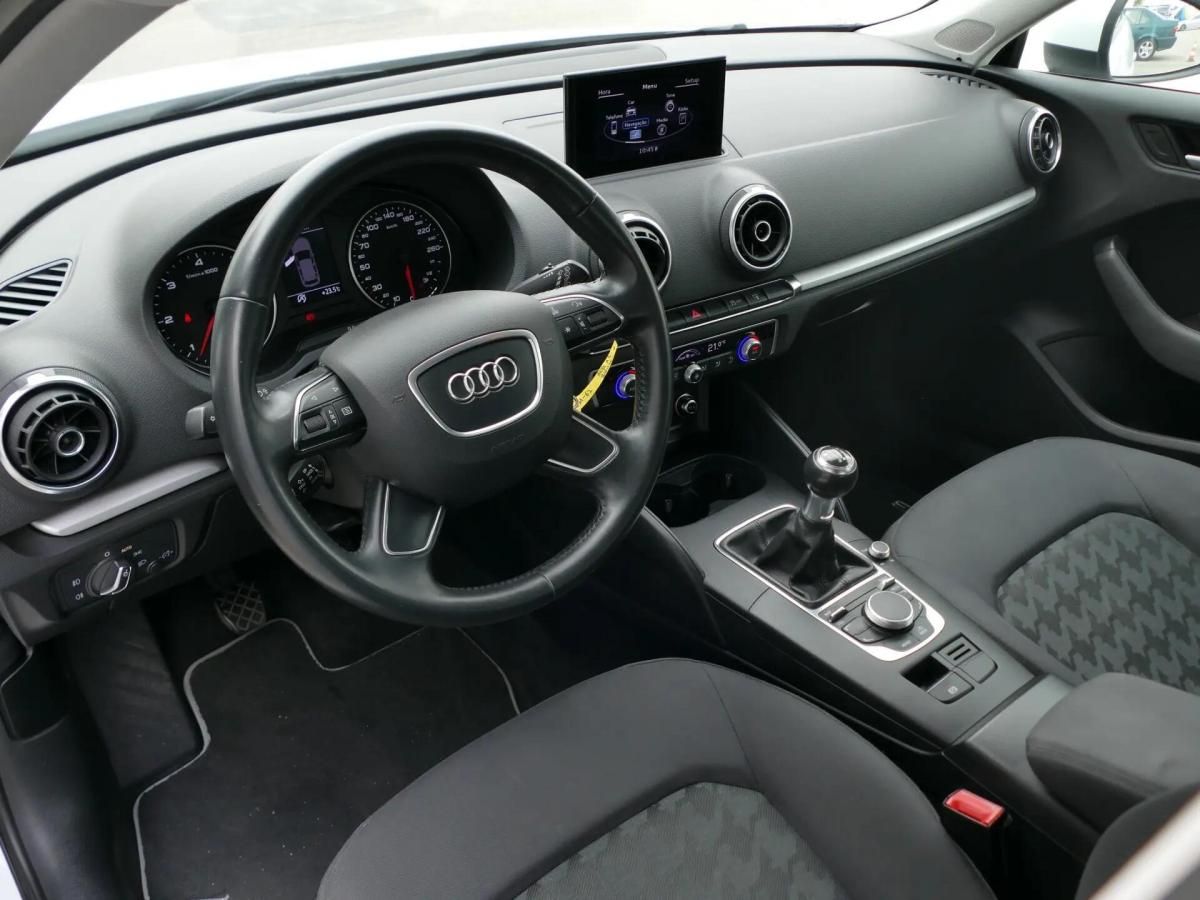 audi-a3-sportback-2015-diesel-1598cc