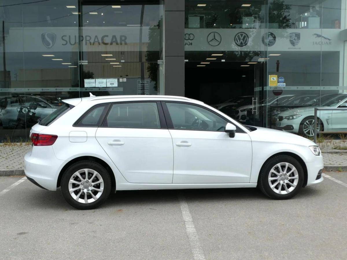 audi-a3-sportback-2015-diesel-1598cc