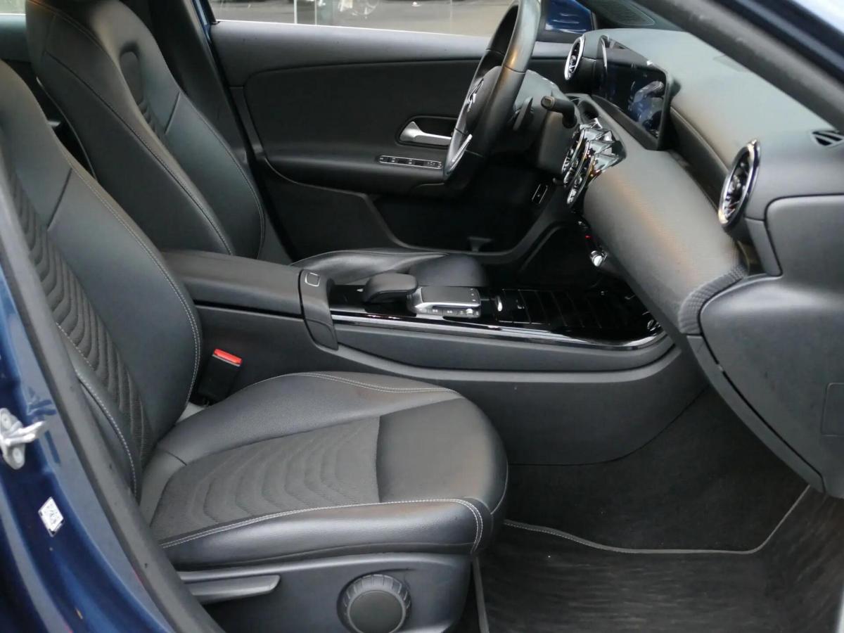 mercedes-benz-classe-a-2022-hibrido-a-gasolina-1332cc