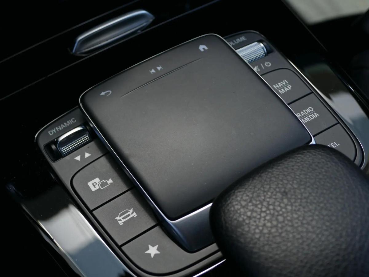 mercedes-benz-classe-a-2021-hibrido-a-gasolina-1332cc
