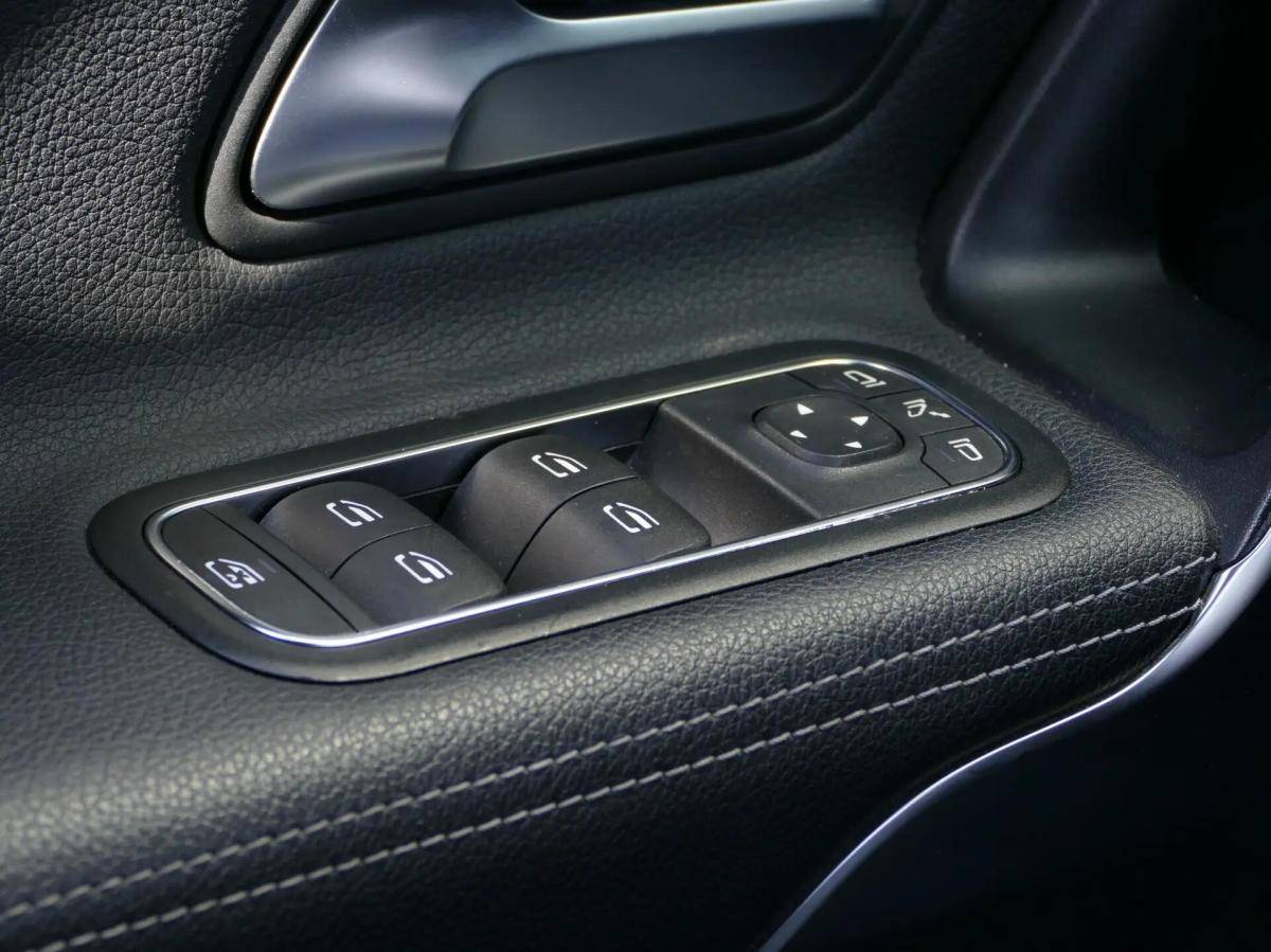 mercedes-benz-classe-a-2021-hibrido-a-gasolina-1332cc