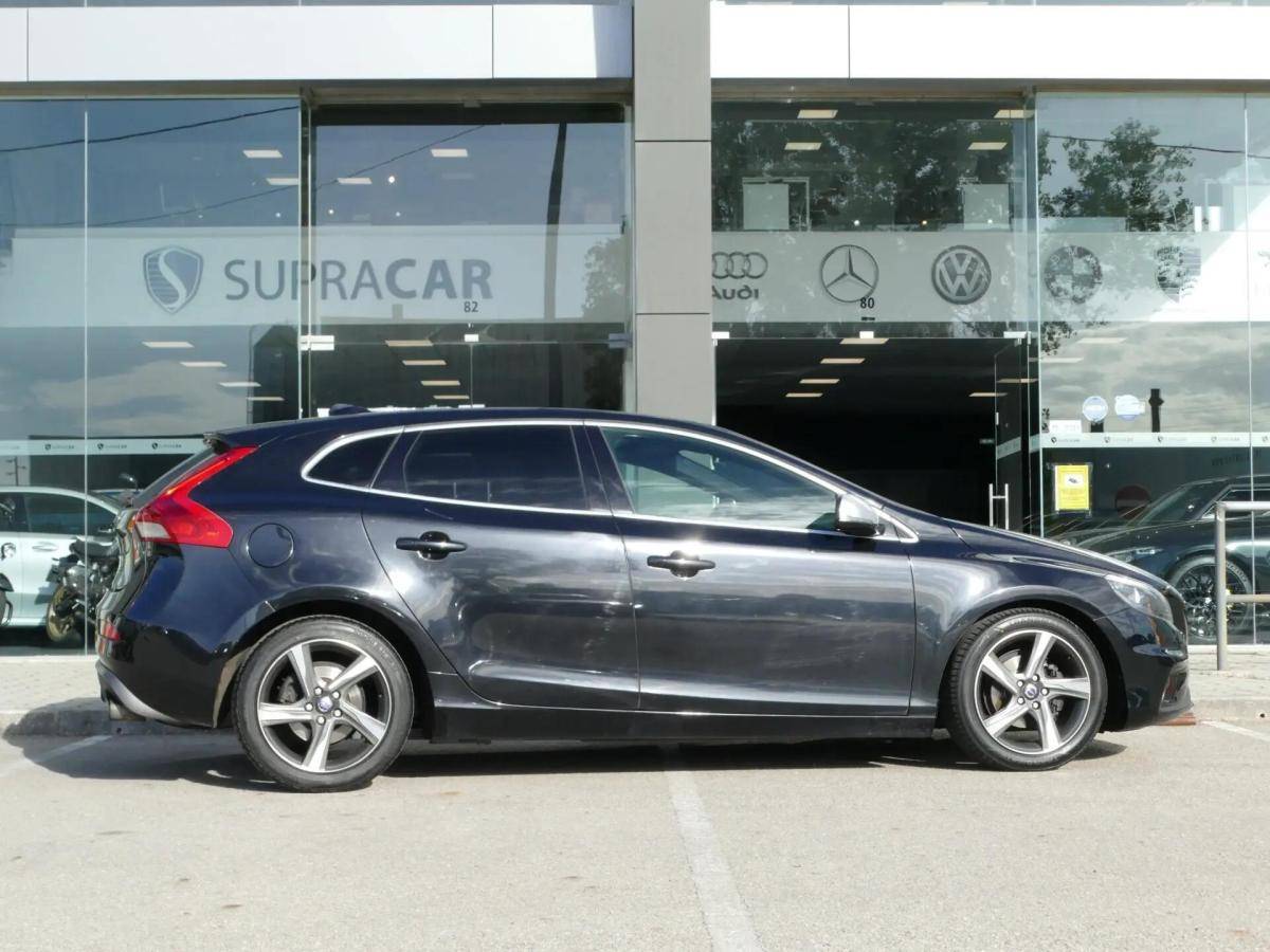 volvo-v40-2014-diesel-1560cc
