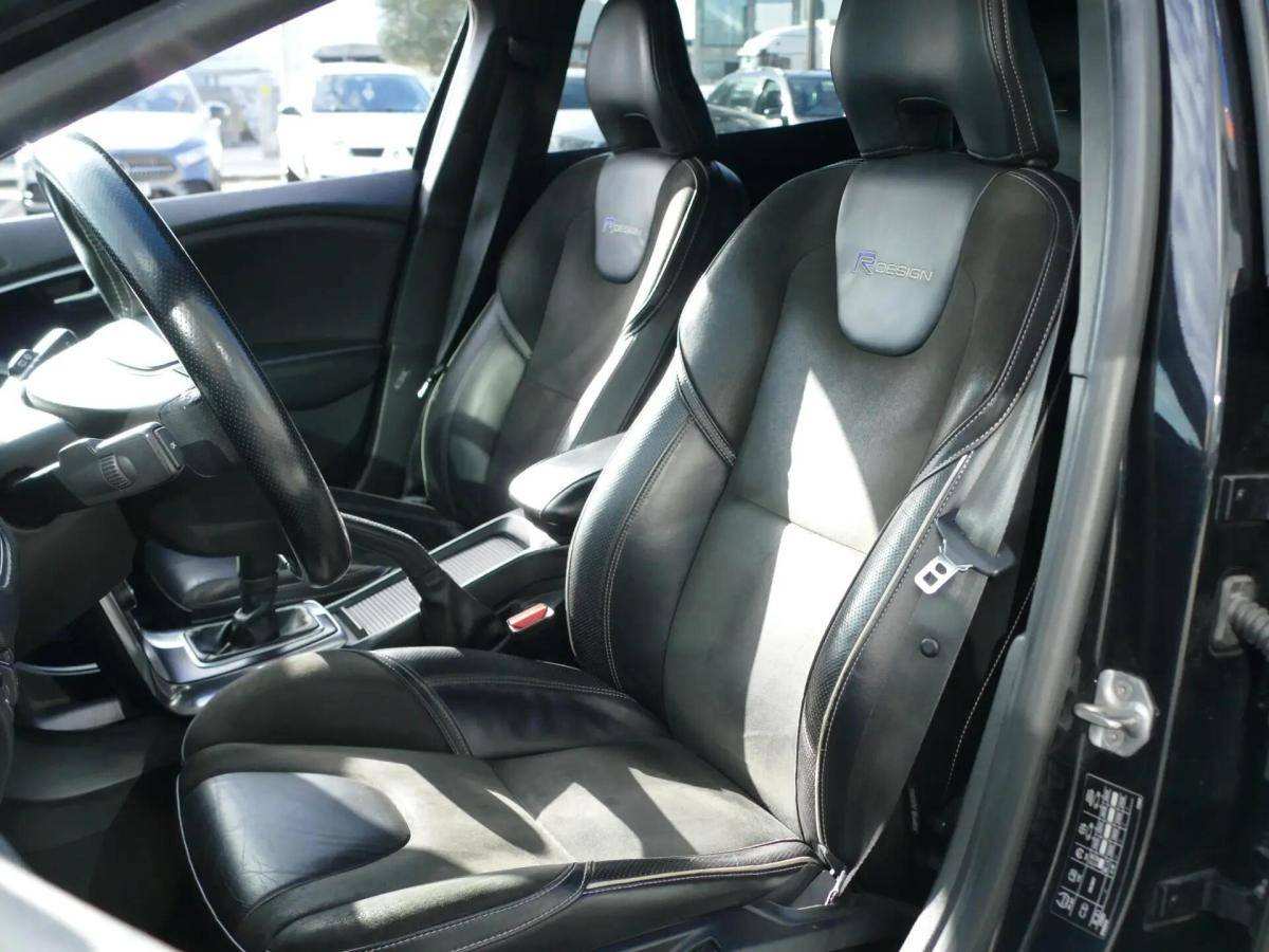volvo-v40-2014-diesel-1560cc