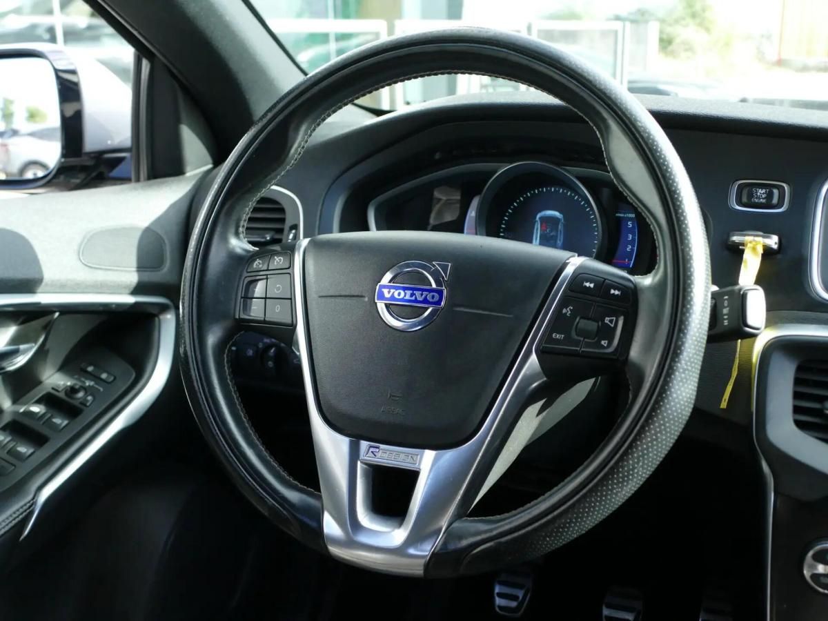 volvo-v40-2014-diesel-1560cc