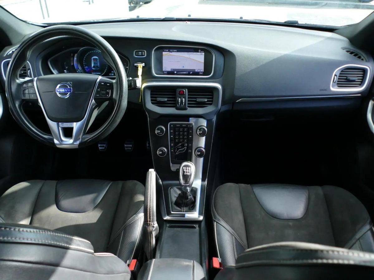 volvo-v40-2014-diesel-1560cc
