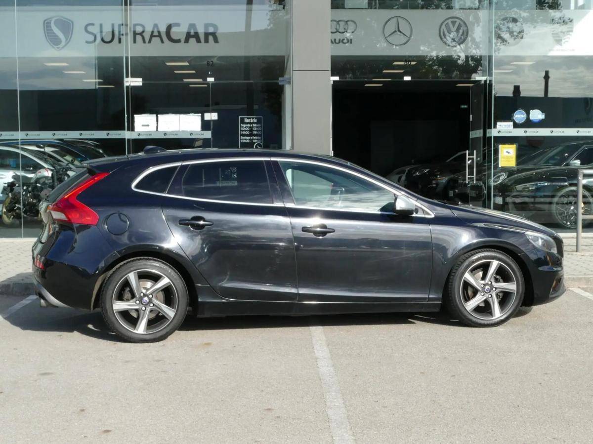 volvo-v40-2014-diesel-1560cc