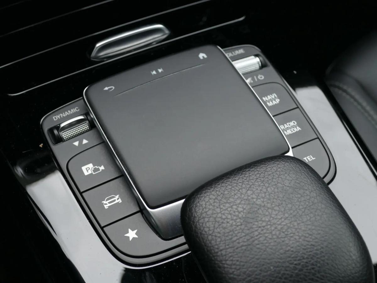 mercedes-benz-classe-a-2022-hibrido-a-gasolina-1332cc