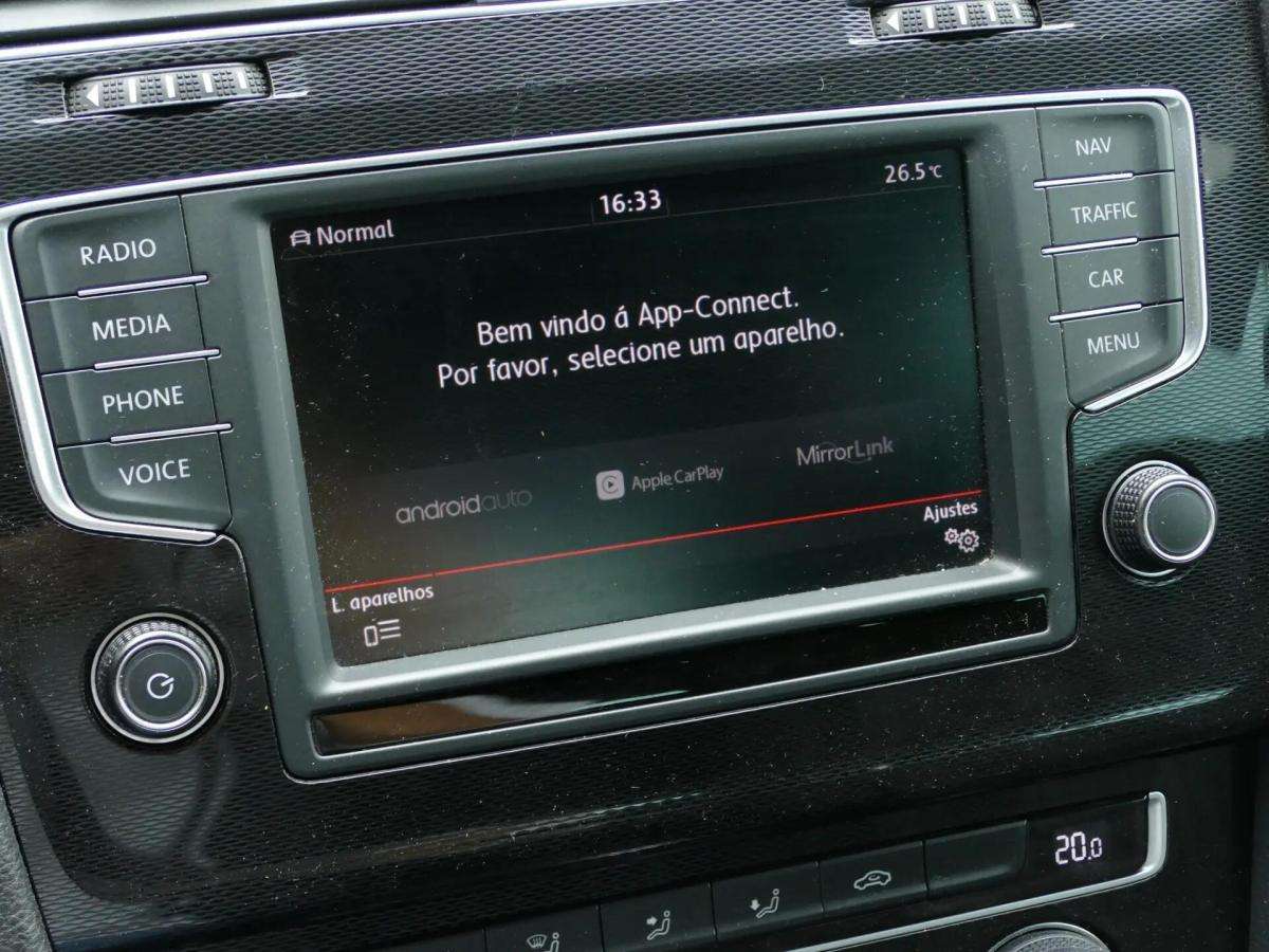 volkswagen-golf-variant-2016-diesel-1968cc