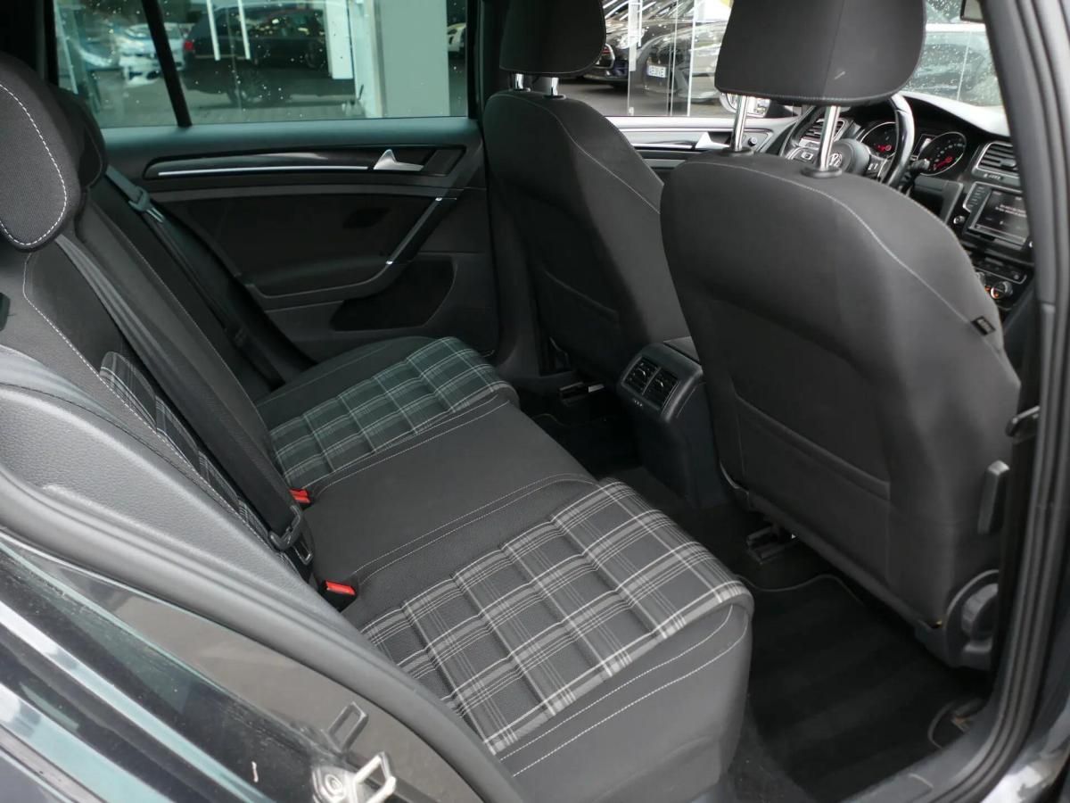 volkswagen-golf-variant-2016-diesel-1968cc
