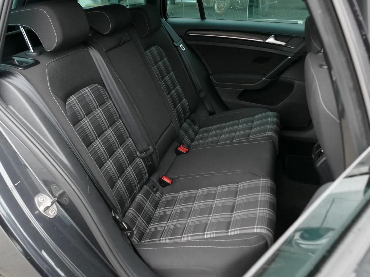 volkswagen-golf-variant-2016-diesel-1968cc