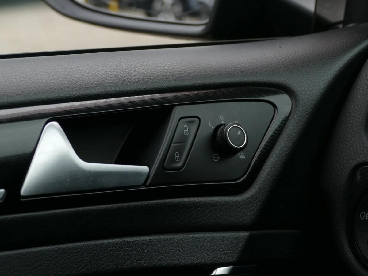 volkswagen-golf-variant-2016-diesel-1968cc