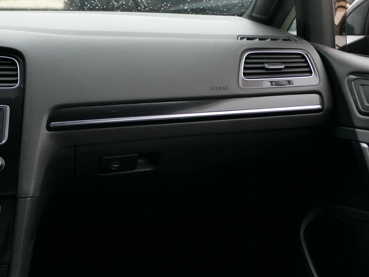 volkswagen-golf-variant-2016-diesel-1968cc