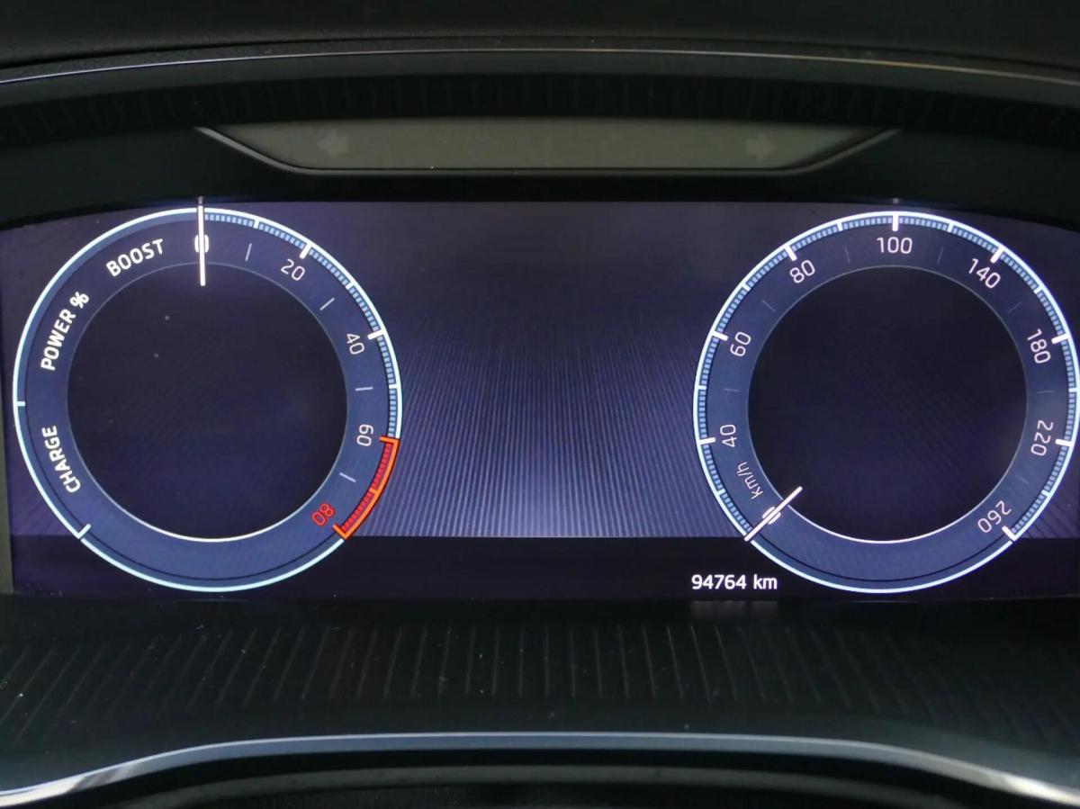 skoda-octavia-2021-hibrido-a-gasolina-1395cc