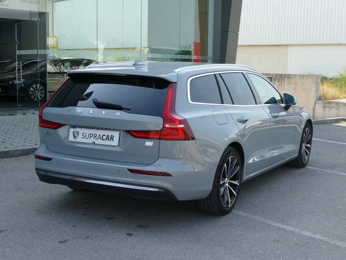 volvo-v60-2023-hibrido-a-gasolina-1969cc