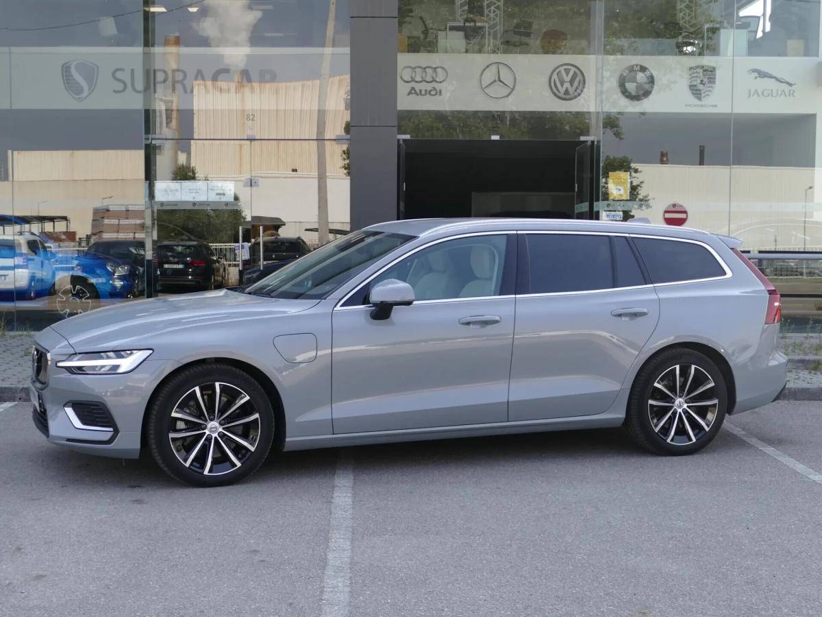 volvo-v60-2023-hibrido-a-gasolina-1969cc