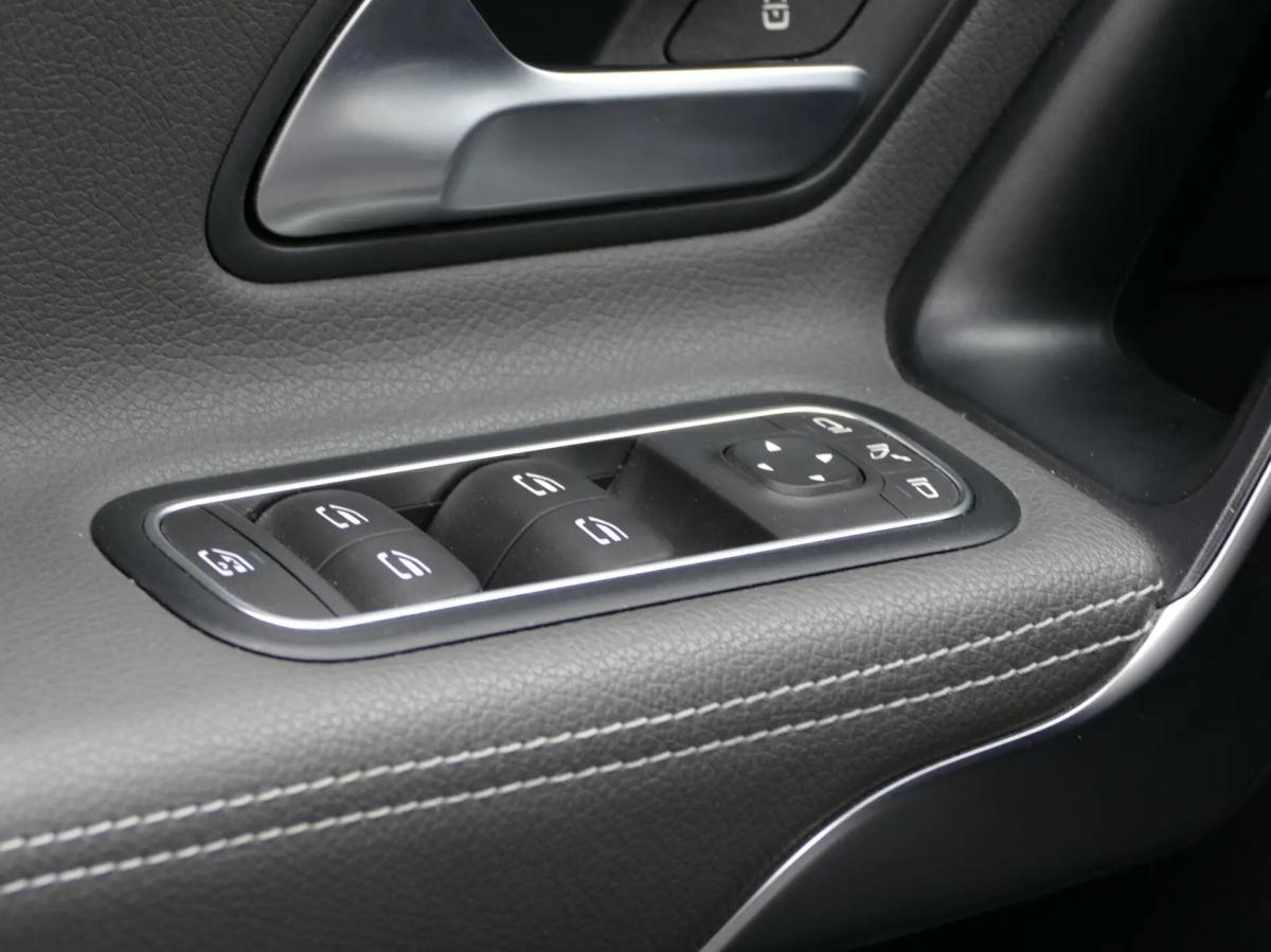 mercedes-benz-cla-250e-2022-hibrido-a-gasolina-1332cc