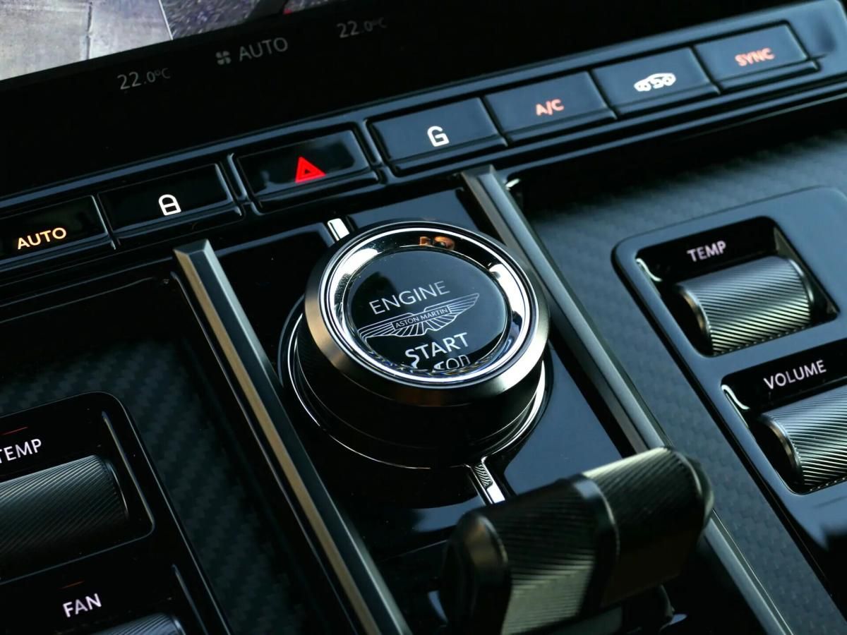 aston-martin-vantage-coupe-2024-gasolina-3982cc