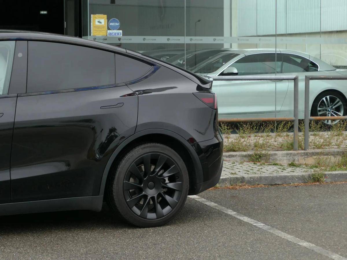 tesla-model-y-2024-eletrico-0cc