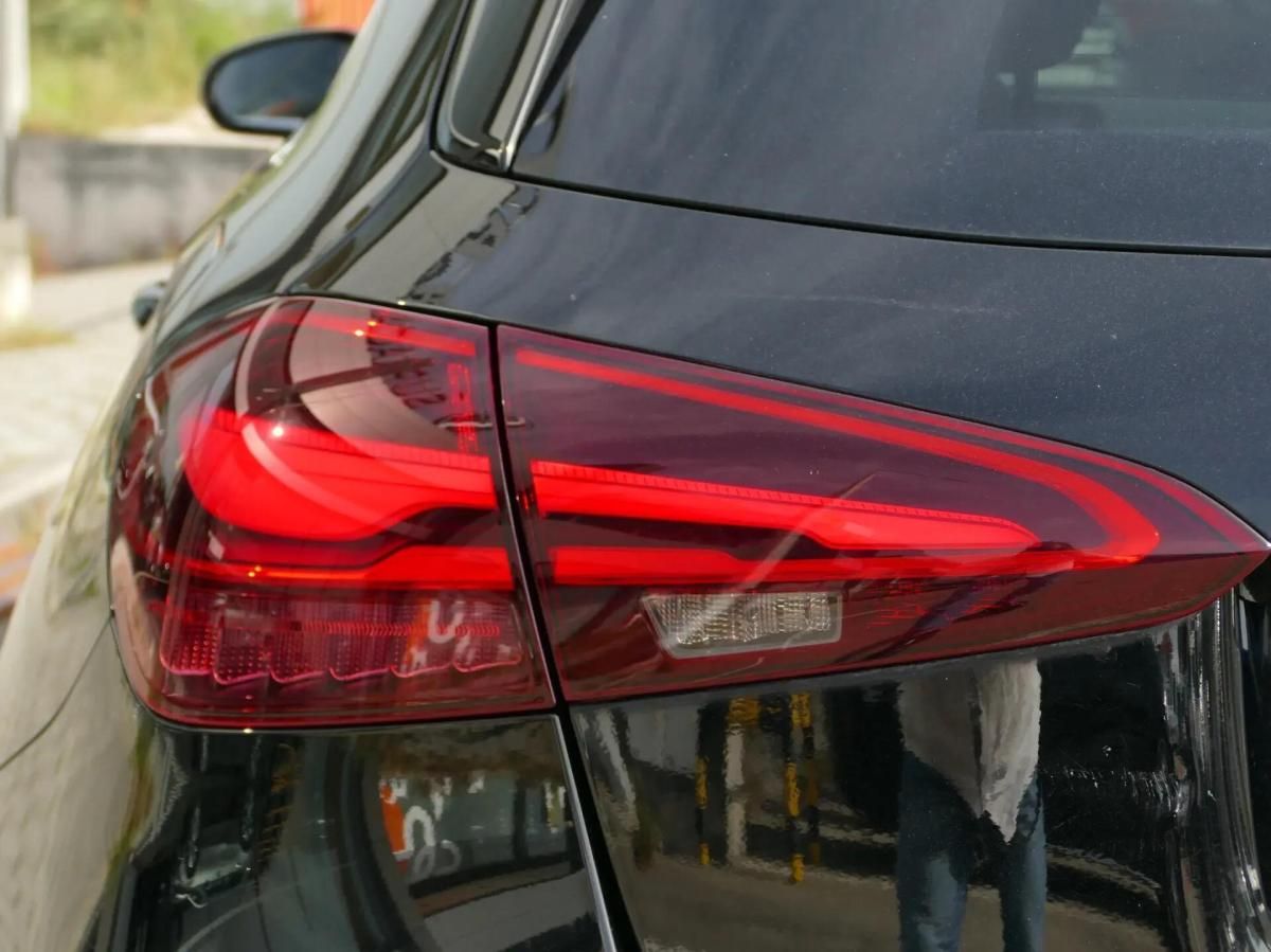 mercedes-benz-classe-a-2023-hibrido-a-gasolina-1332cc