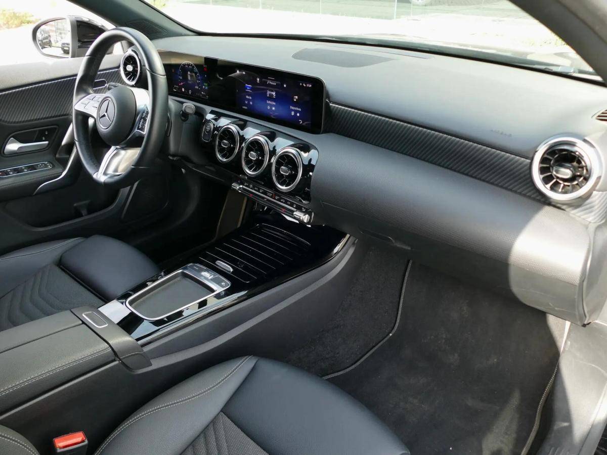 mercedes-benz-classe-a-2023-hibrido-a-gasolina-1332cc