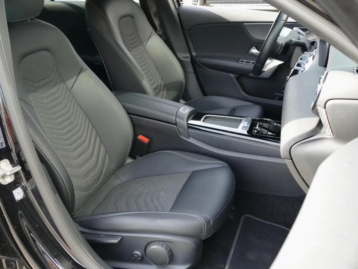 mercedes-benz-classe-a-2023-hibrido-a-gasolina-1332cc