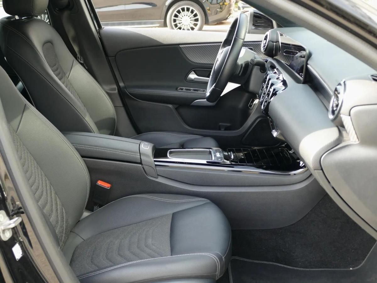 mercedes-benz-classe-a-2023-hibrido-a-gasolina-1332cc