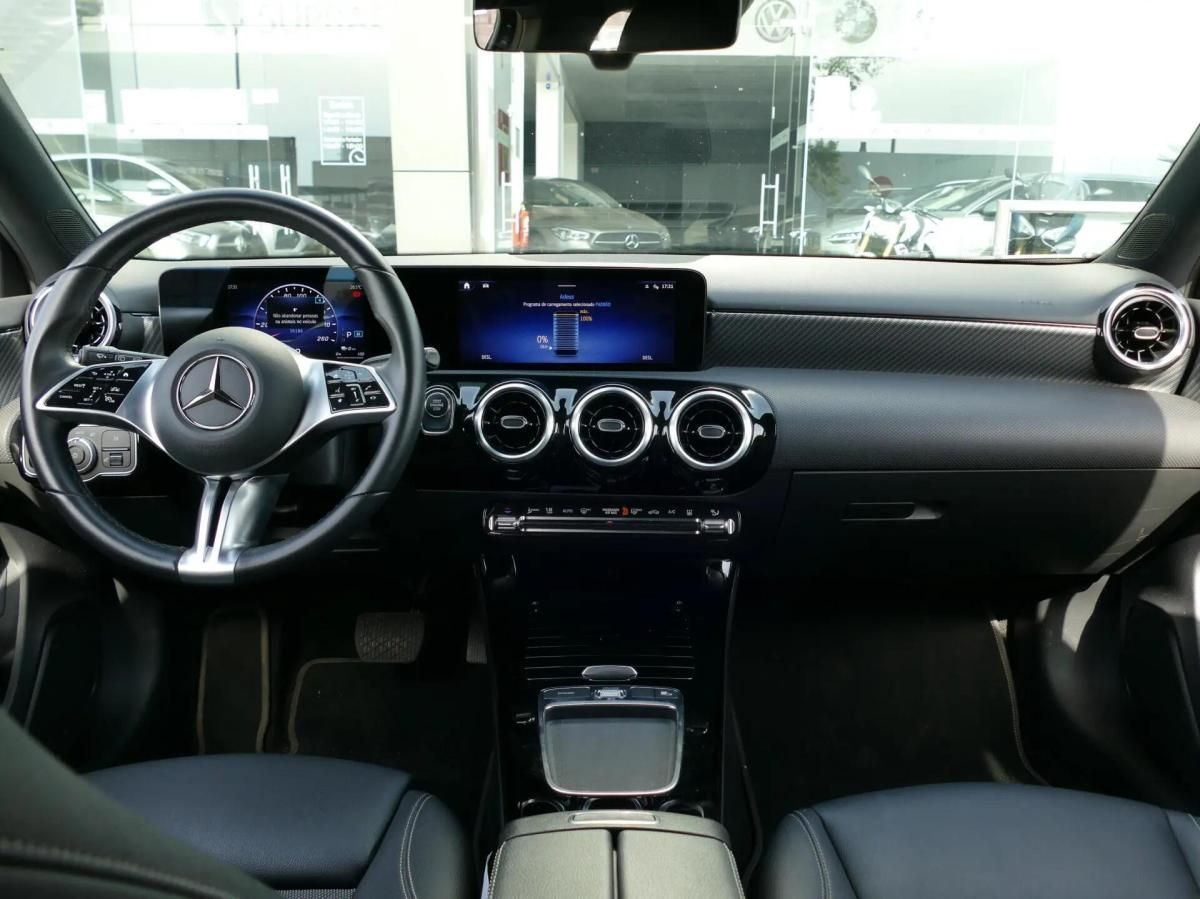 mercedes-benz-classe-a-2023-hibrido-a-gasolina-1332cc