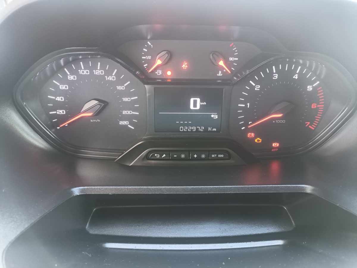 peugeot-partner-1-5-bluehdi-2023-diesel-1499cc