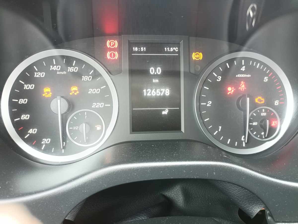 mercedes-benz-vito-114-cdi-2020-diesel-2143cc