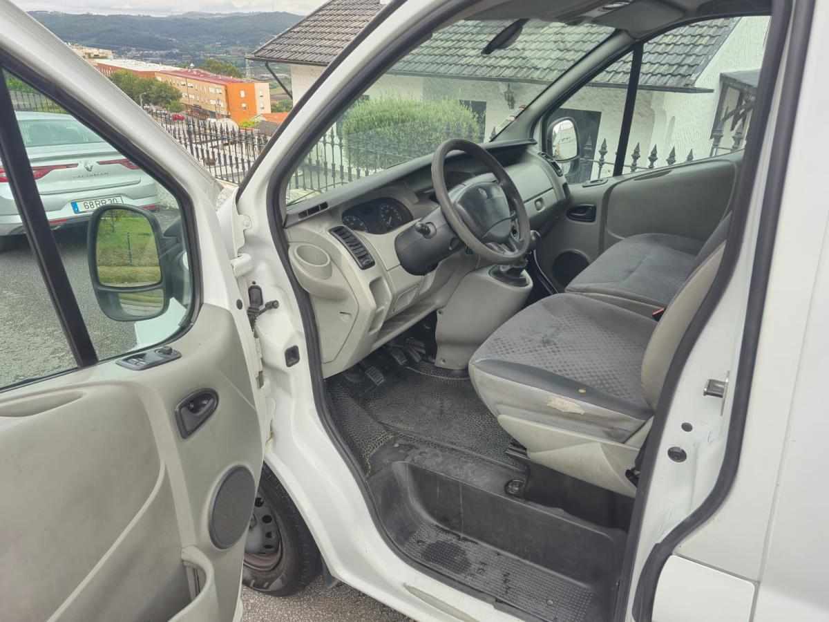 renault-trafic-2-0-dci-2010-diesel-1995cc