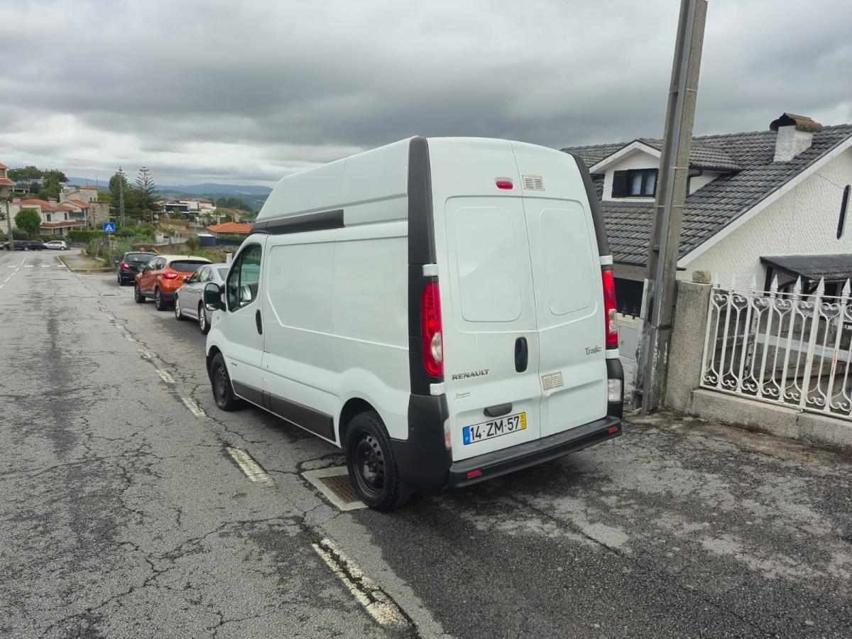 renault-trafic-2-0-dci-2010-diesel-1995cc