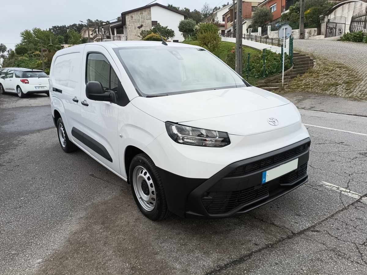 toyota-proace-city-1-5d-adblue-2024-diesel-1499cc