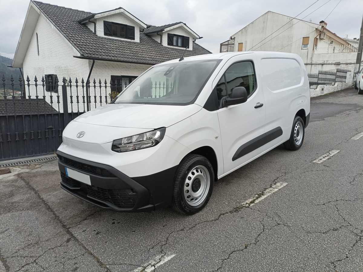 toyota-proace-city-1-5d-adblue-2024-diesel-1499cc