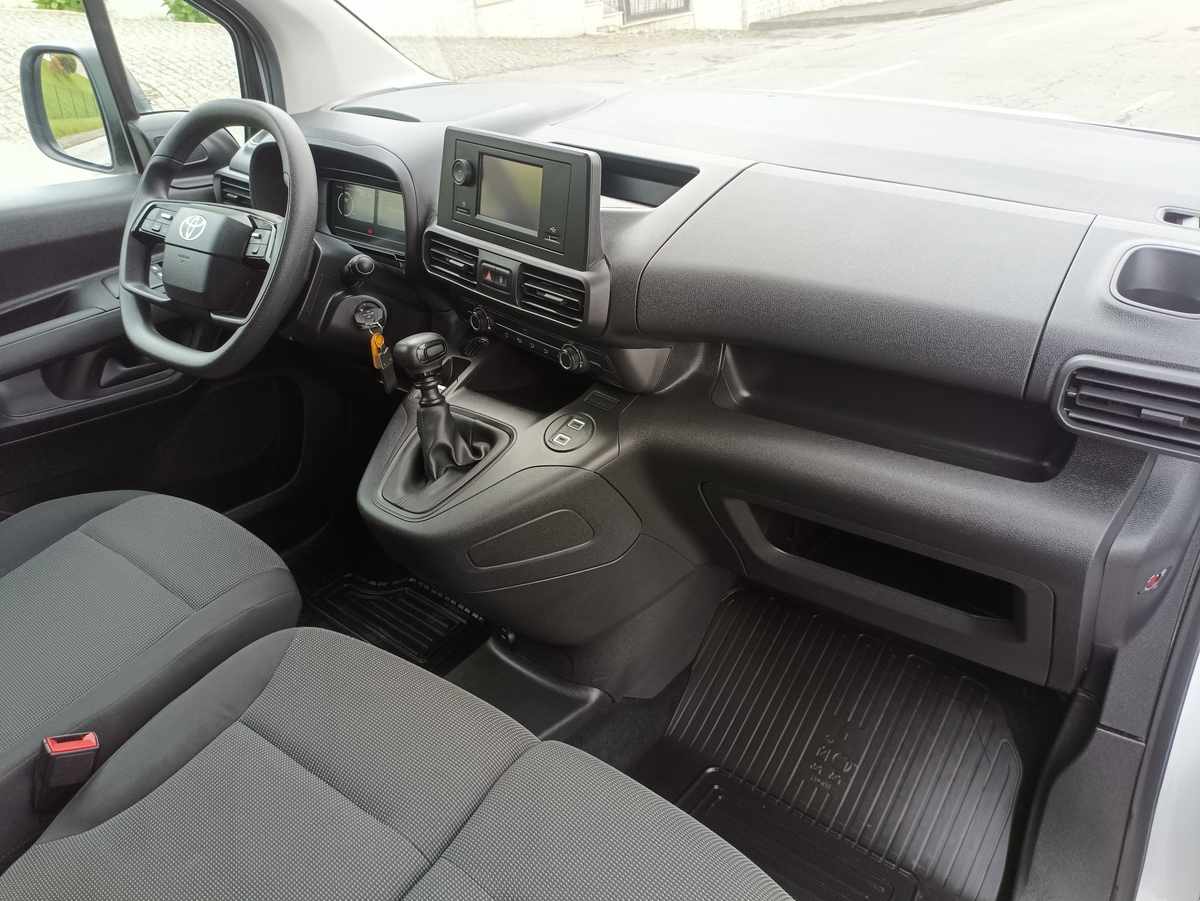 toyota-proace-city-1-5d-adblue-2024-diesel-1499cc