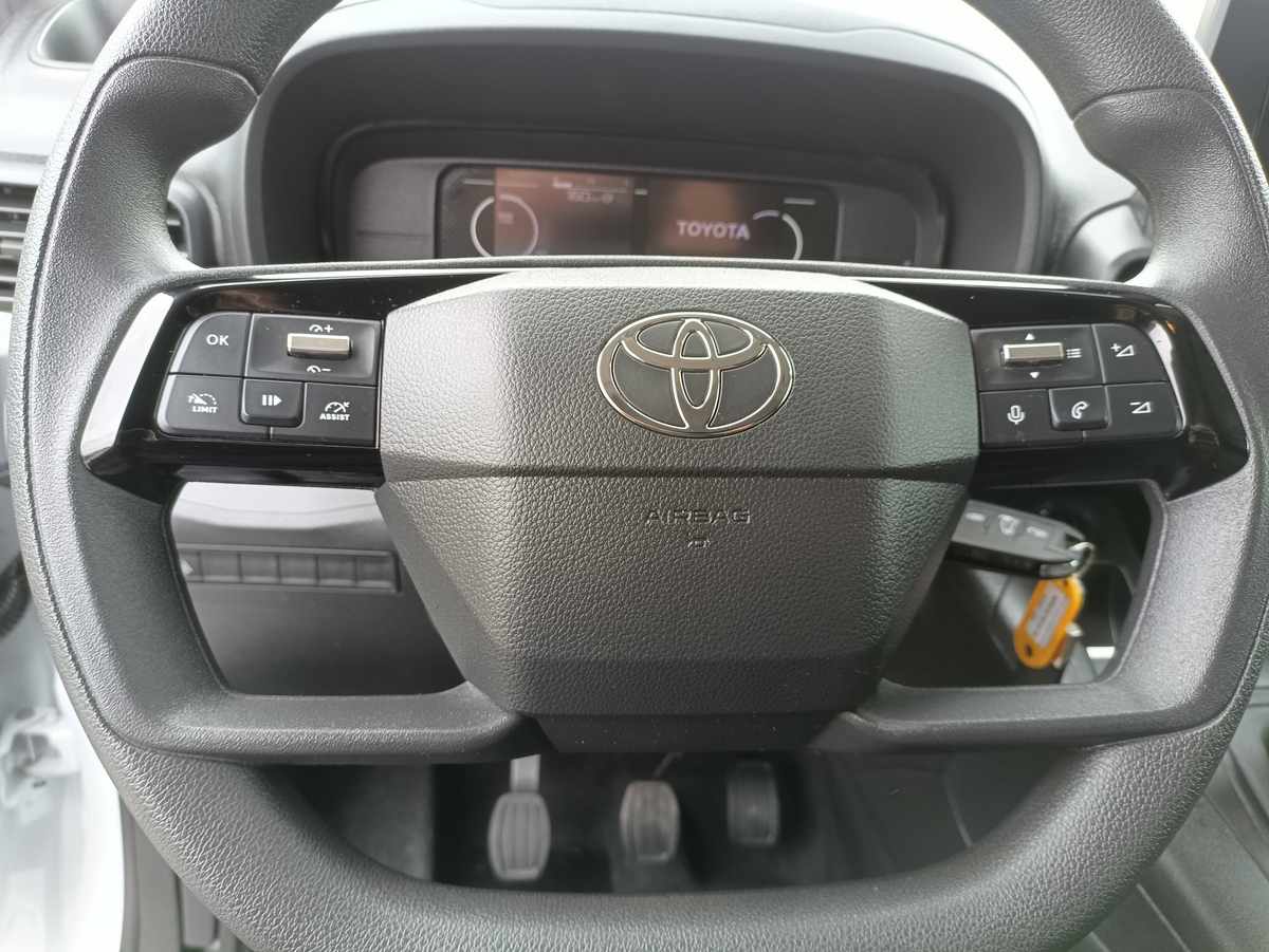 toyota-proace-city-1-5d-adblue-2024-diesel-1499cc