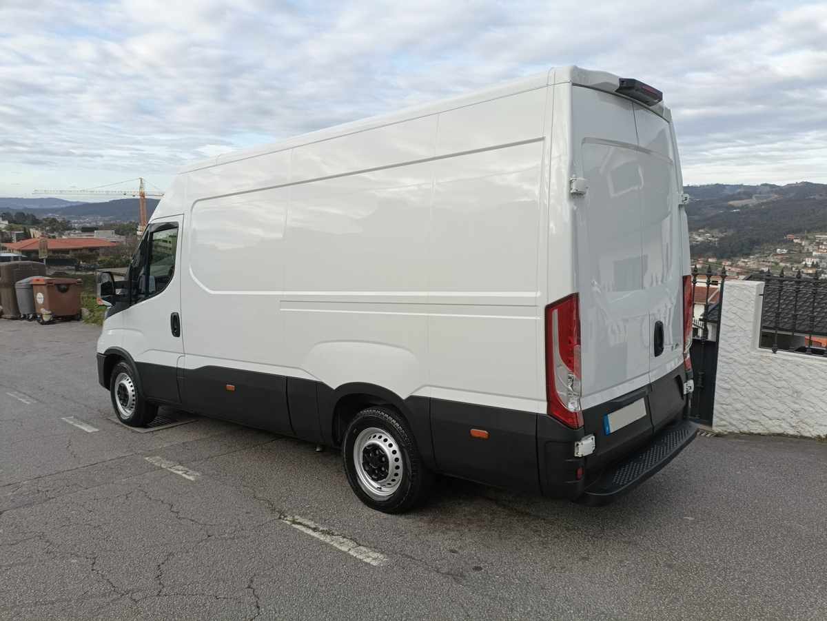 iveco-daily-2-3-136cv-2020-diesel-2287cc