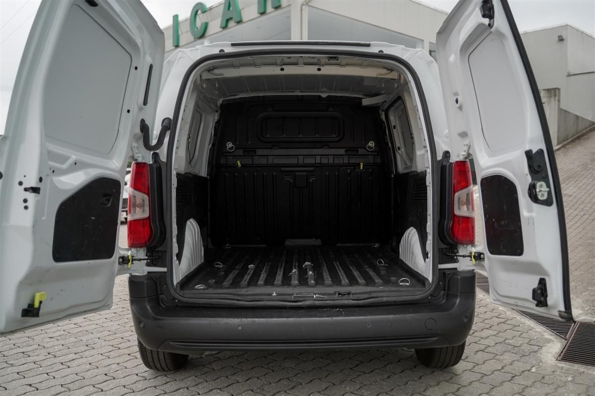 citroen-berlingo-2024-diesel-1499cc