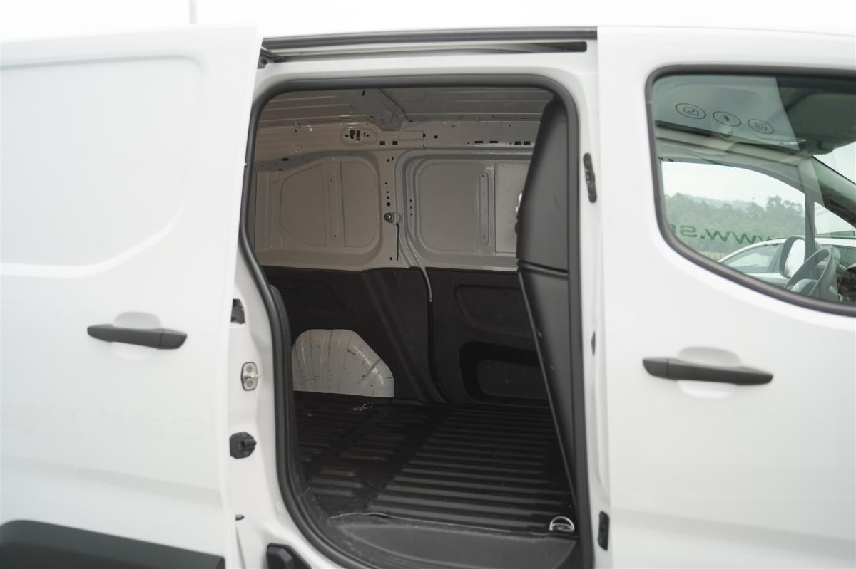 citroen-berlingo-2024-diesel-1499cc