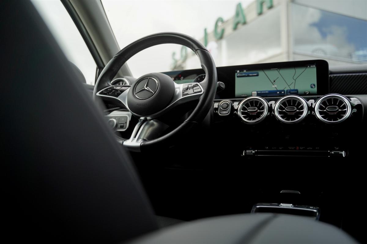 mercedes-benz-classe-a-2023-gasolina-1332cc