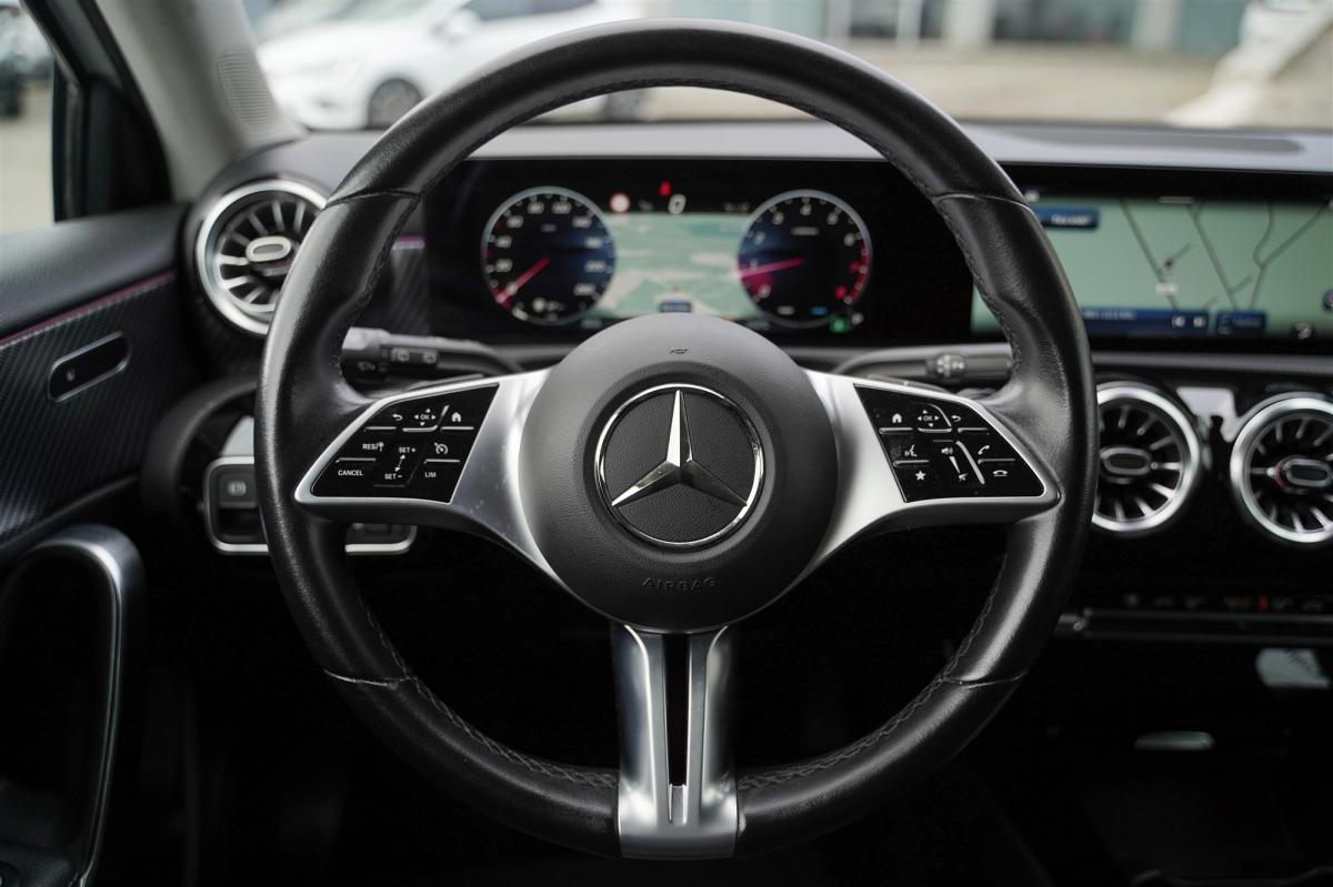 mercedes-benz-classe-a-2023-gasolina-1332cc