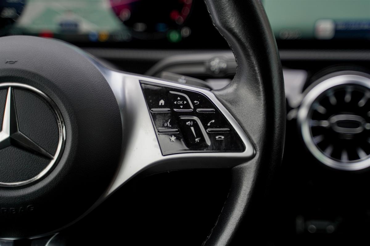 mercedes-benz-classe-a-2023-gasolina-1332cc