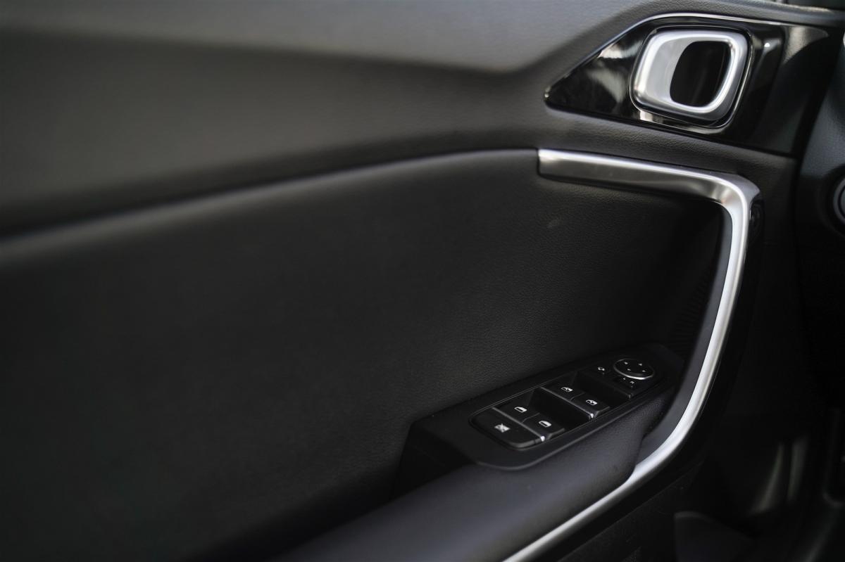 kia-xceed-2022-hibrido-a-gasolina-1580cc