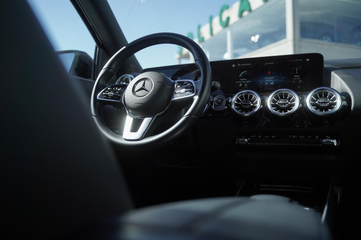 mercedes-benz-eqa-2022-eletrico-500cc