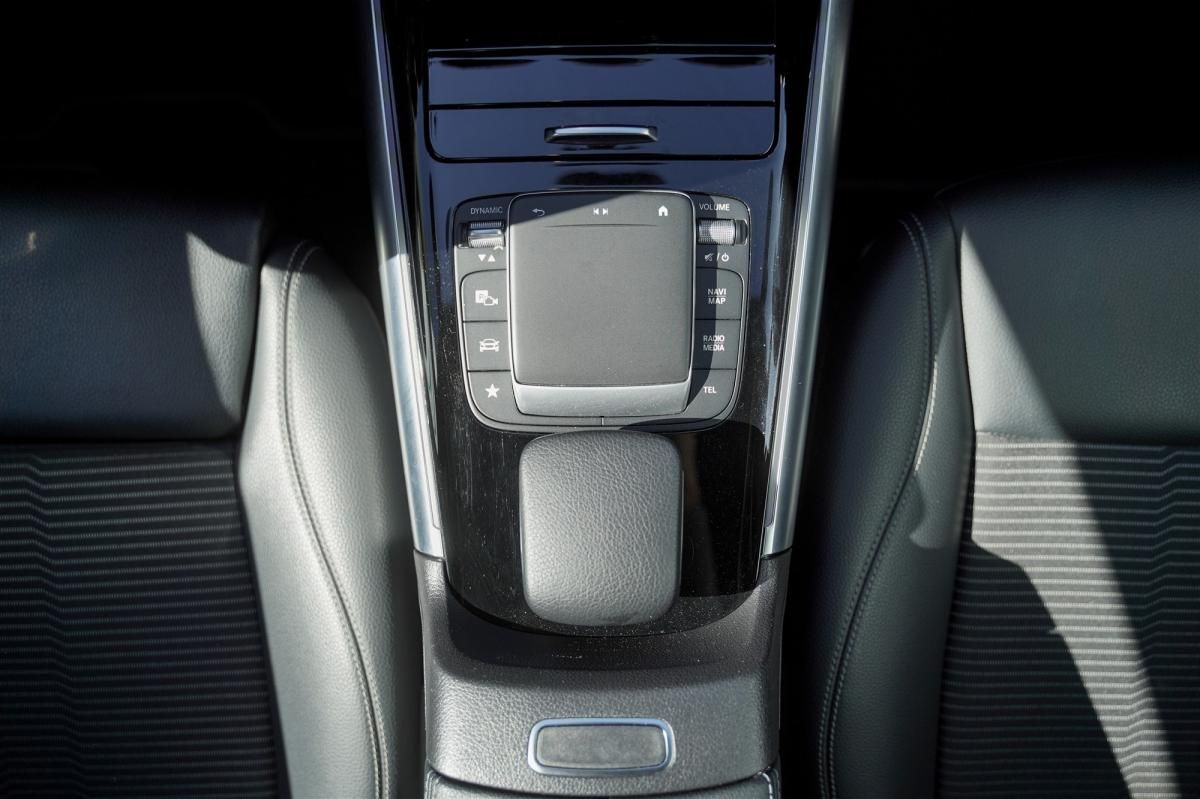 mercedes-benz-eqa-2022-eletrico-500cc