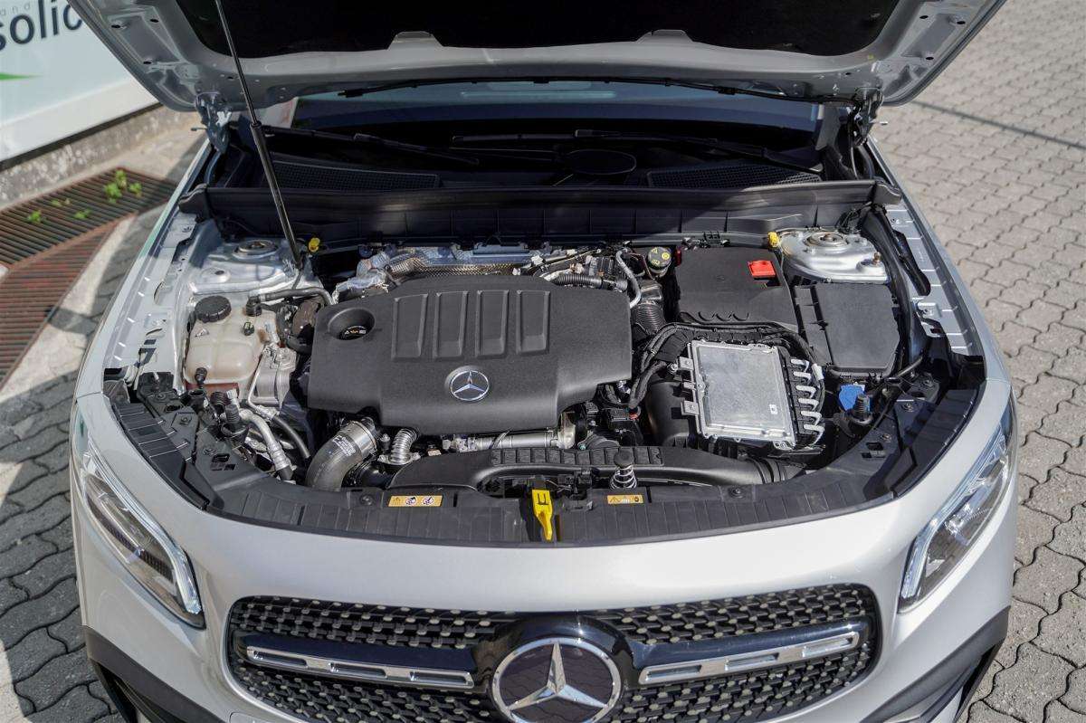 mercedes-benz-glb-2021-diesel-1950cc