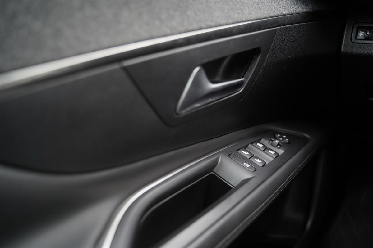 peugeot-3008-2017-diesel-1560cc